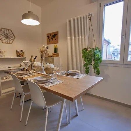 Likehome San - 1 Rooms-3 Persone-ferrara Apartman
