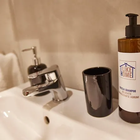 Likehome San - 1 Rooms-4 Persone-ferrara Apartment
